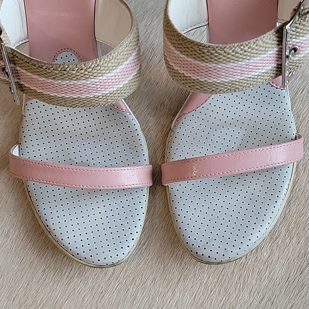 Charles by Charles Davis Heels Size 8.5 - Picture 5 of 9